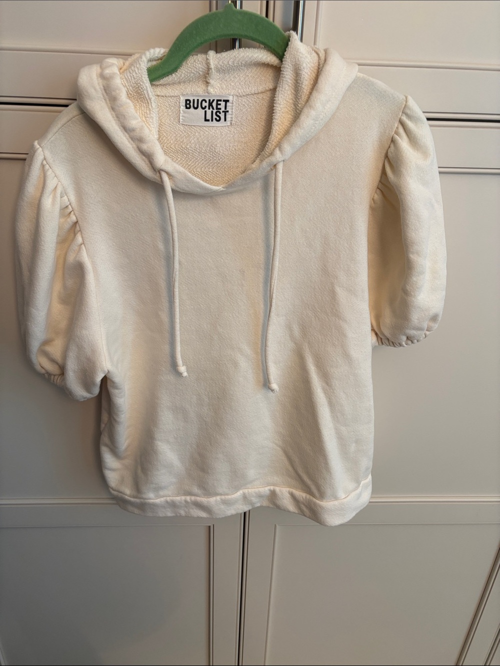 BUCKETLIST Cream Puff Sleeve Hooded Top